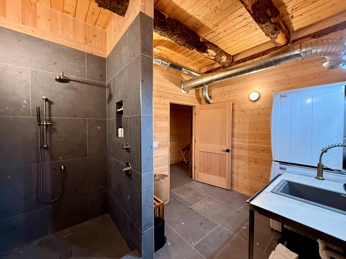 Cabins (United States of America, Livingston, Montana)