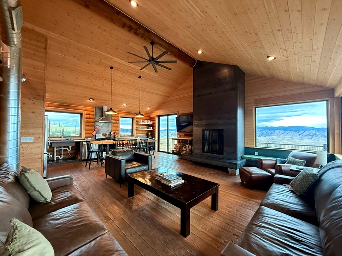 Cabins (United States of America, Livingston, Montana)