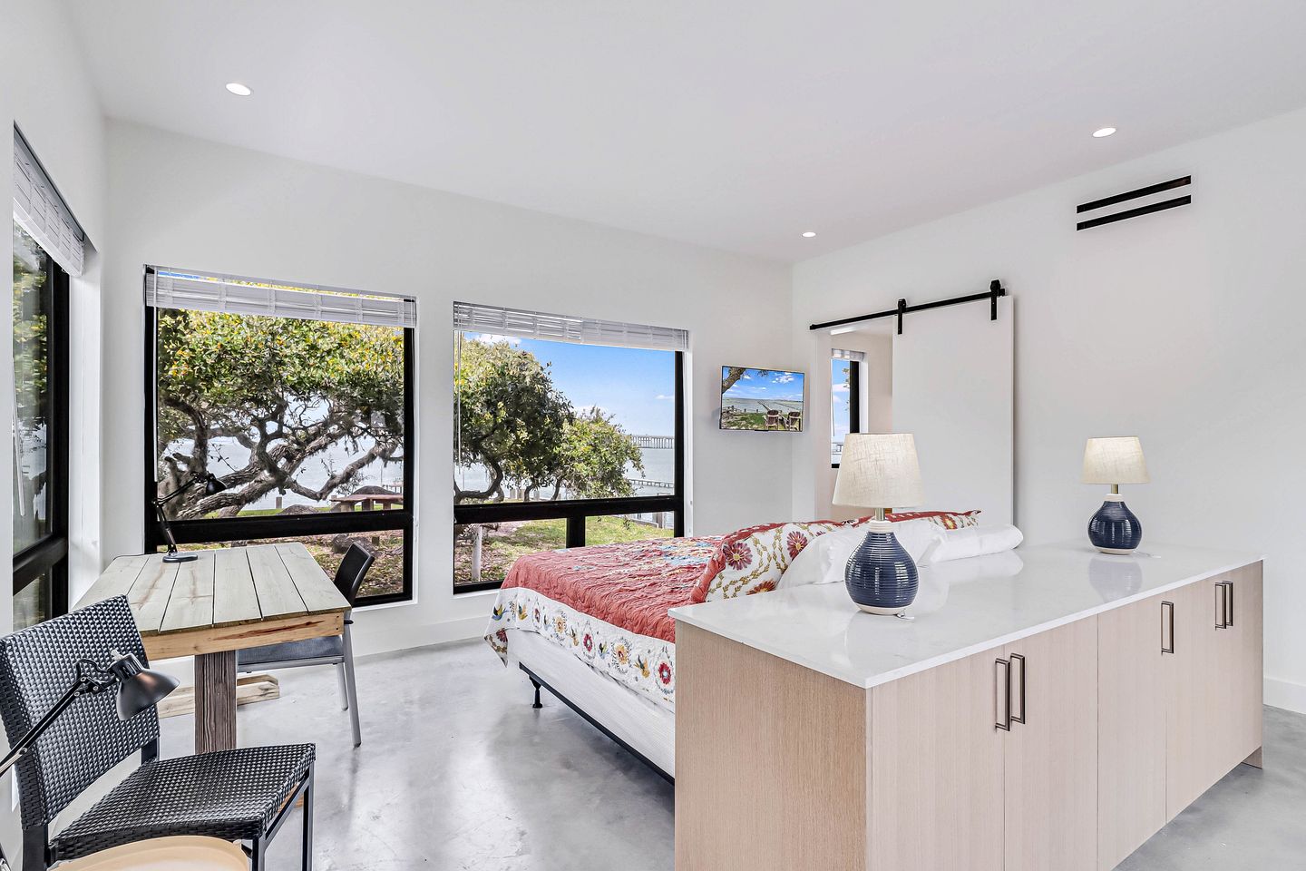 Stylish Waterfront Vacation Rental with Boat Dock and Golf Course in Rockport, Texas