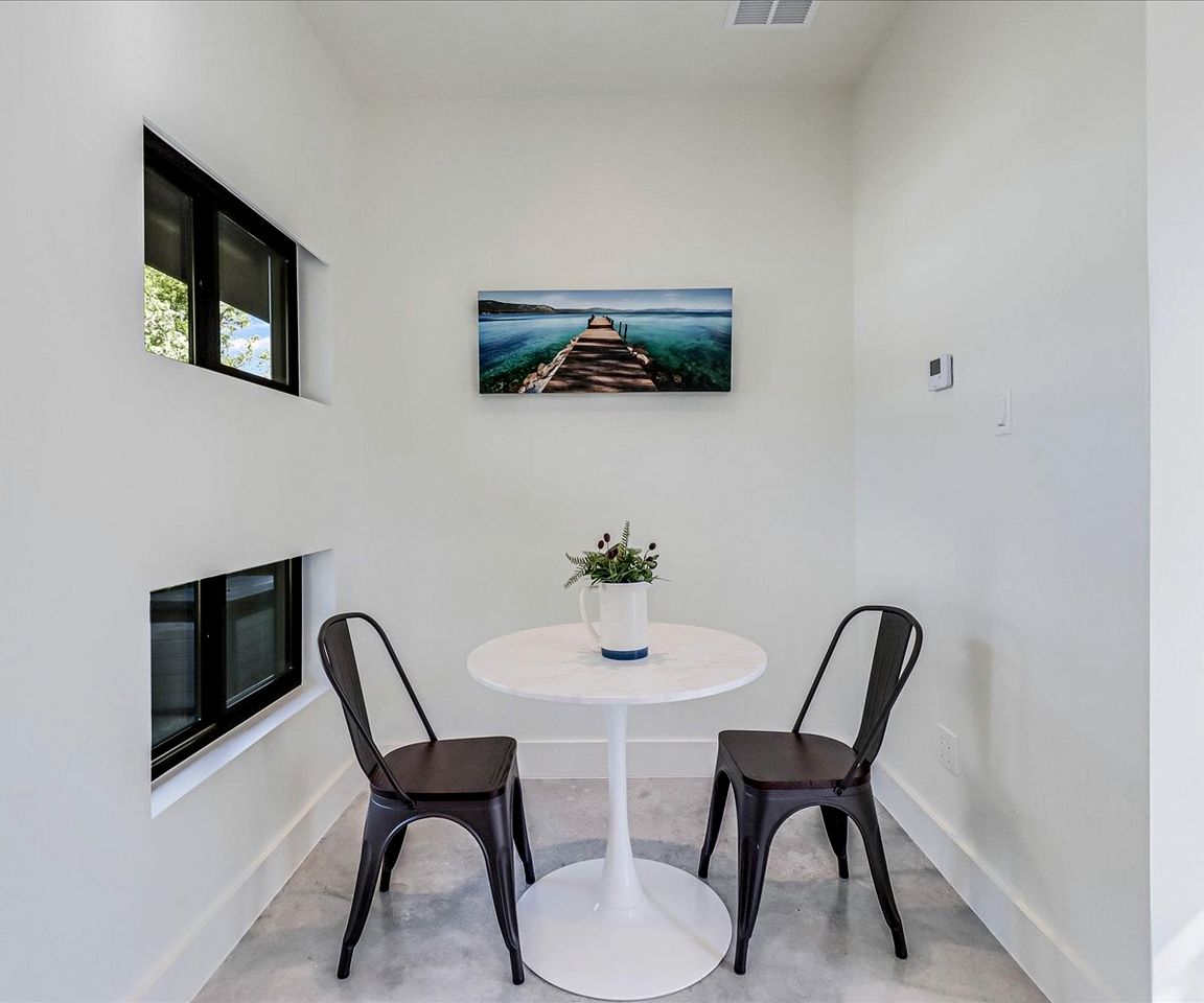 Stylish Waterfront Vacation Rental with Boat Dock and Golf Course in Rockport, Texas