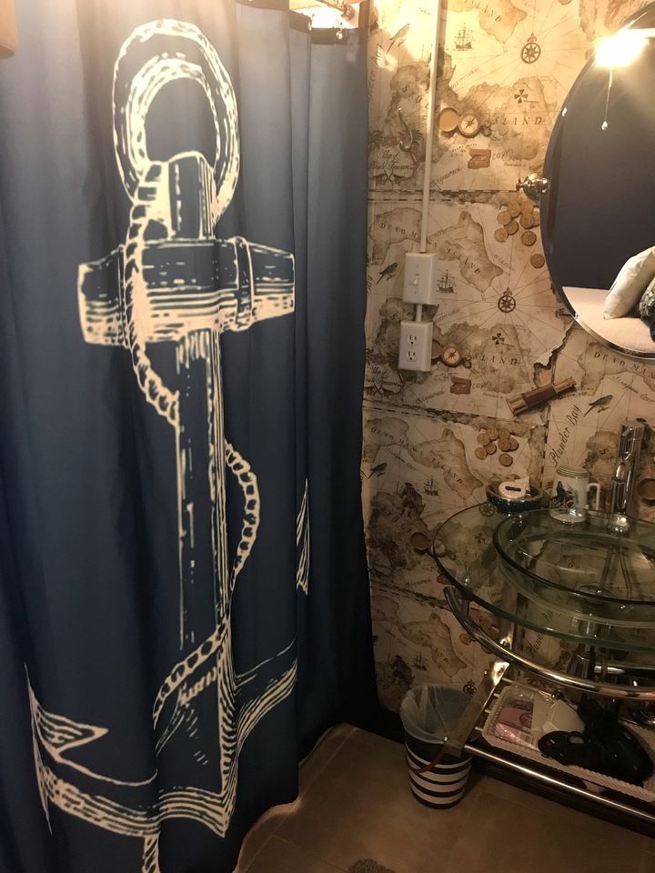 Seafarer-Themed Escape with Kitchenette & Relaxing Lounge in Bacliff, Texas