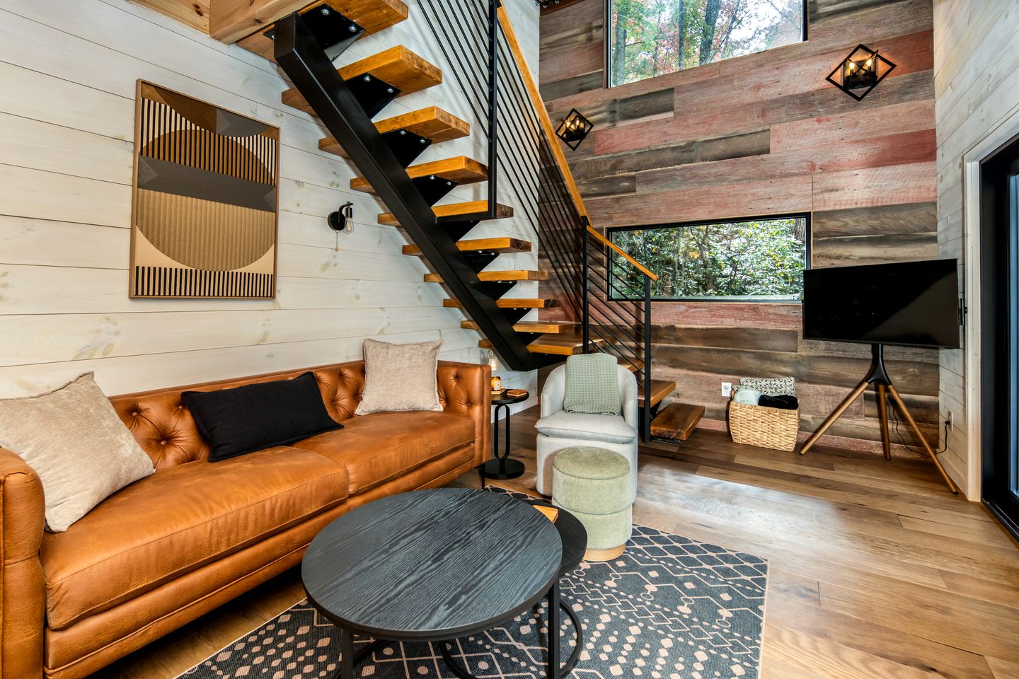 Enchanting A-Frame Treehouse with Suspended Net & Mountain Views Near Highlands, NC