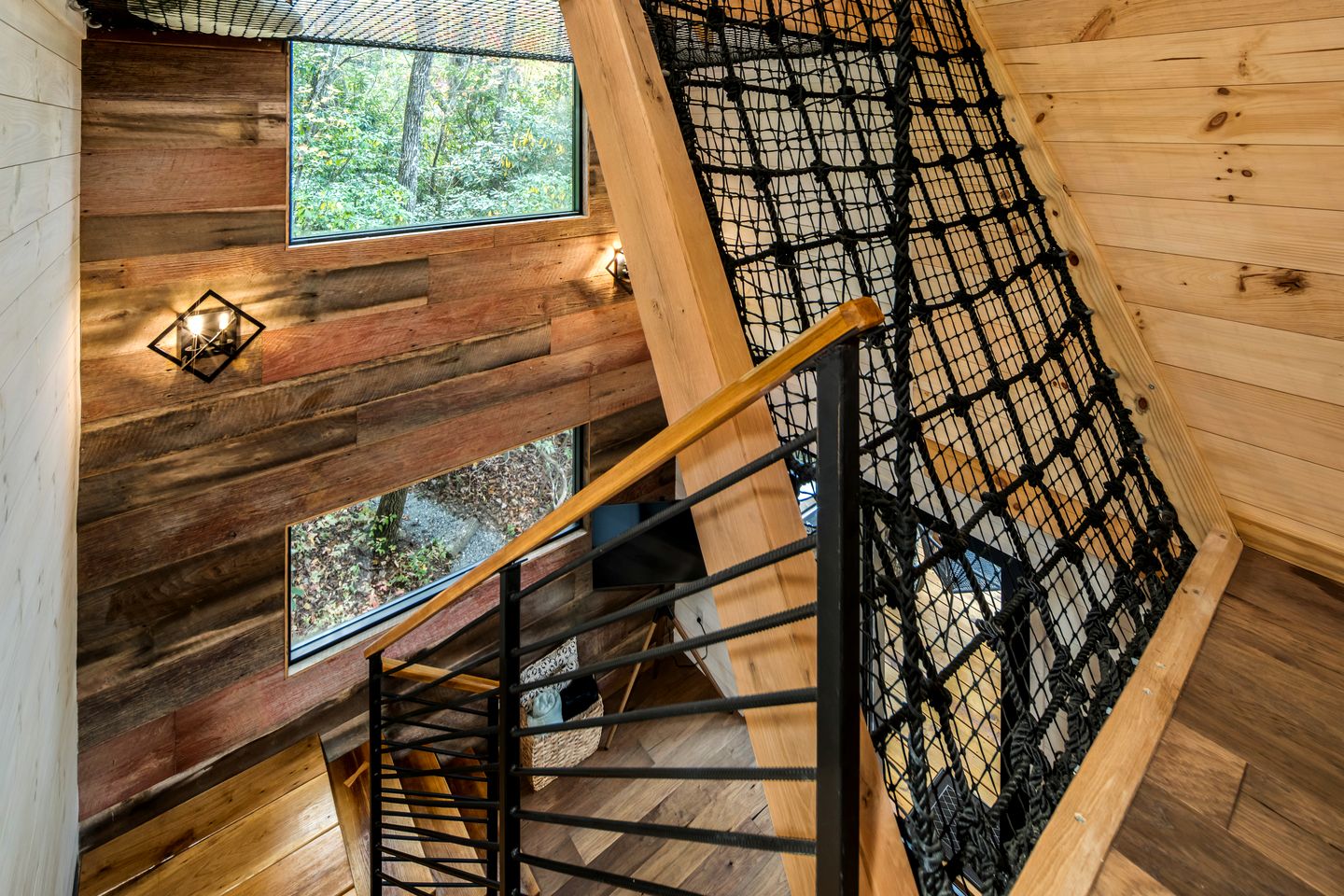 Enchanting A-Frame Treehouse with Suspended Net & Mountain Views Near Highlands, NC