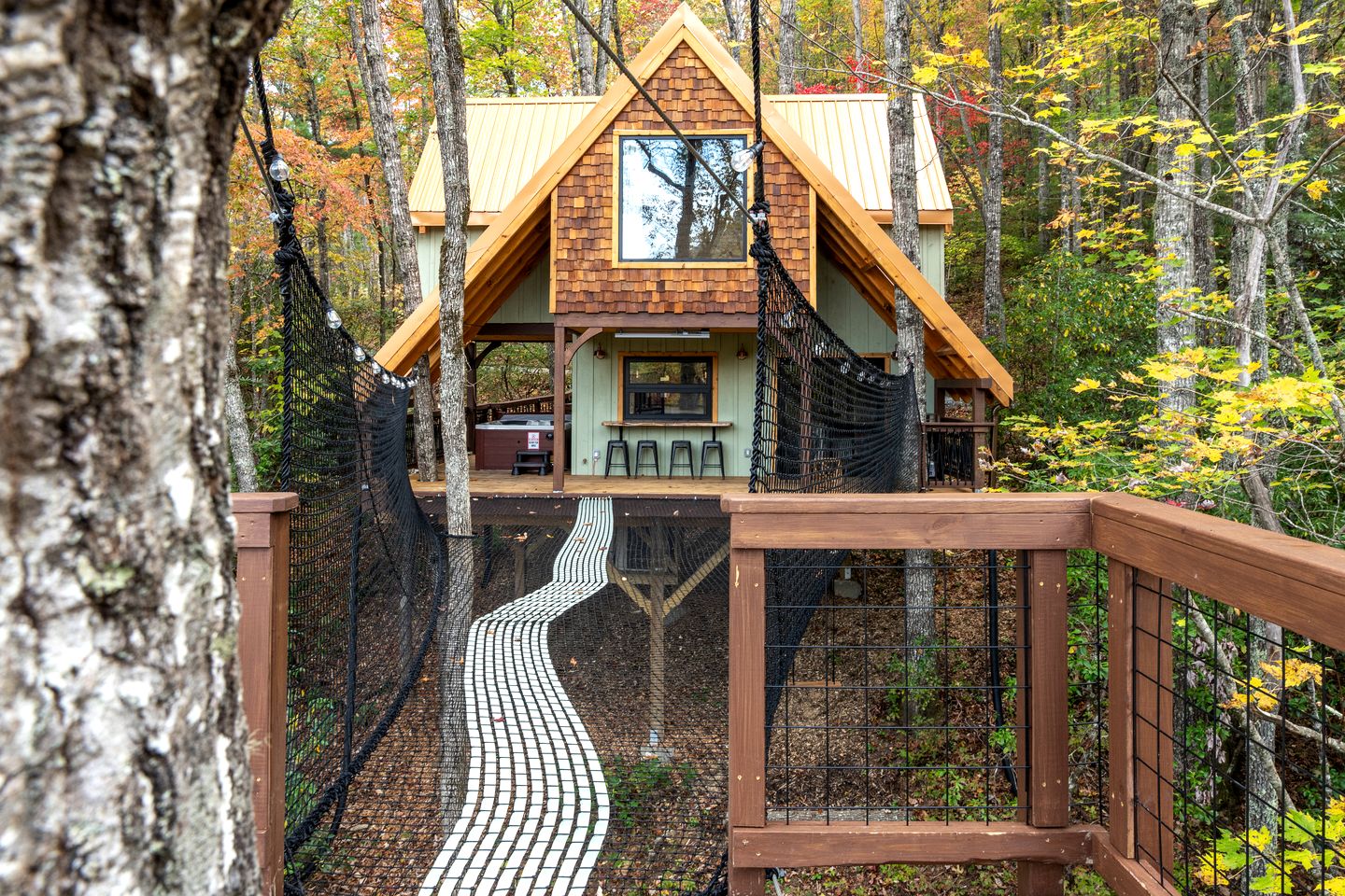 Enchanting A-Frame Treehouse with Suspended Net & Mountain Views Near Highlands, NC
