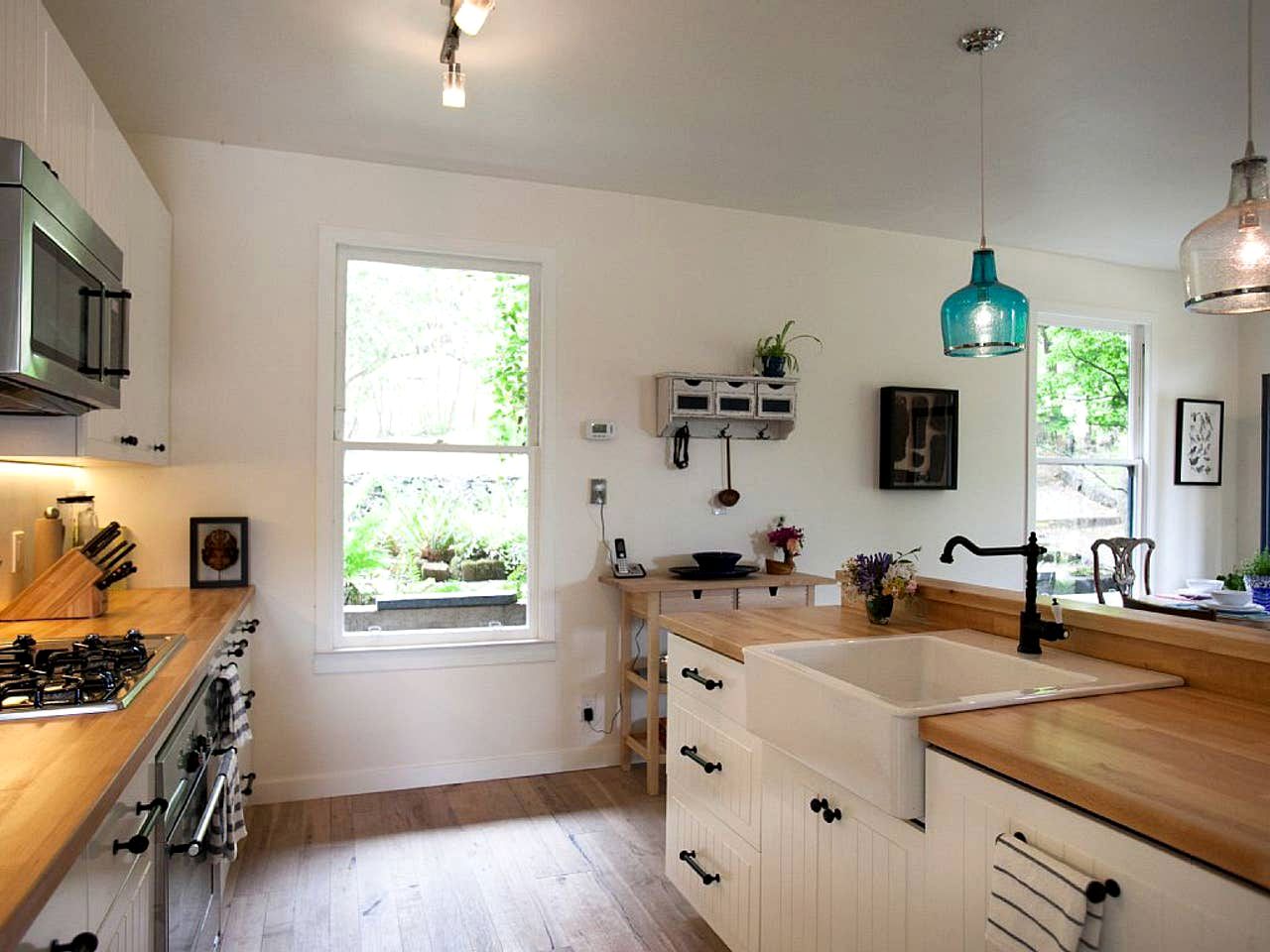 Elegant Vacation Rental with Gorgeous Hiking Trails Near in Stinson Beach, California