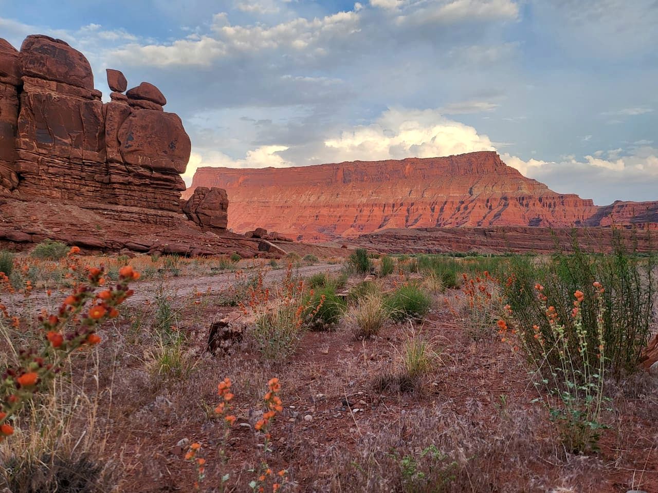 The Caves at Moab - At Private Riverside Ranch near Dead Horse Point State Park