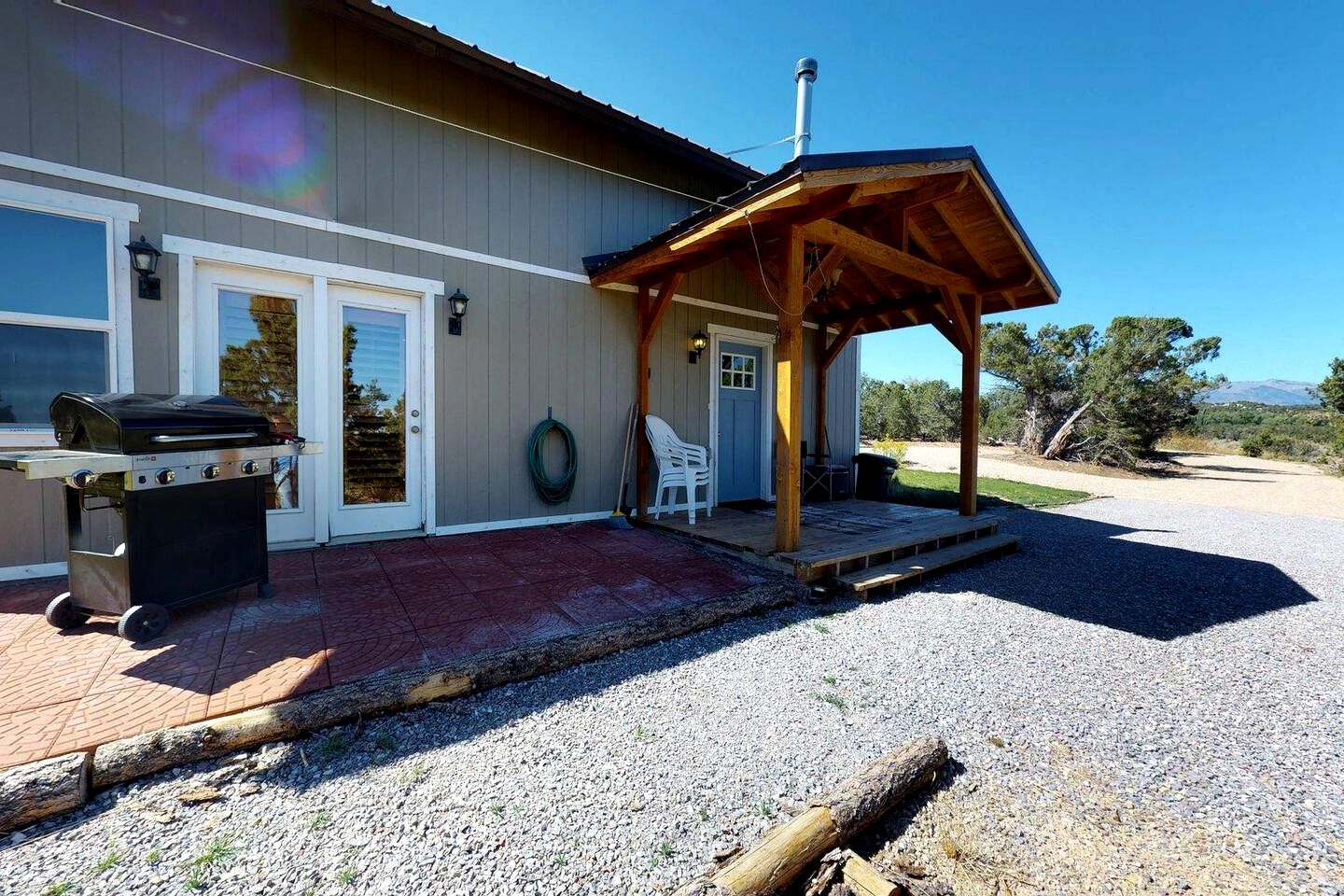 Cozy Cottage with Fire Pit and BBQ Nestled in the Cedar Trees in Blanding, Utah