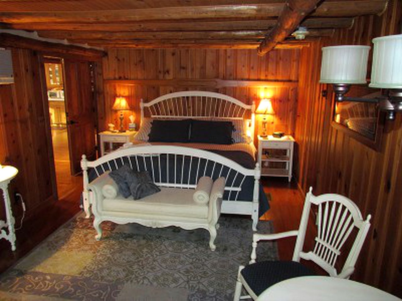 Impressive Cabin Rental in the Finger Lakes Region of Upstate New York