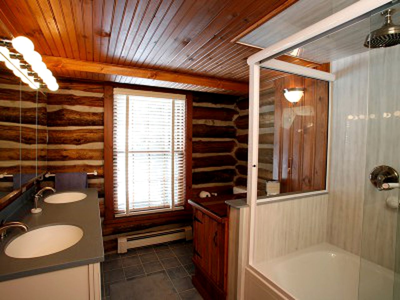 Impressive Cabin Rental in the Finger Lakes Region of Upstate New York