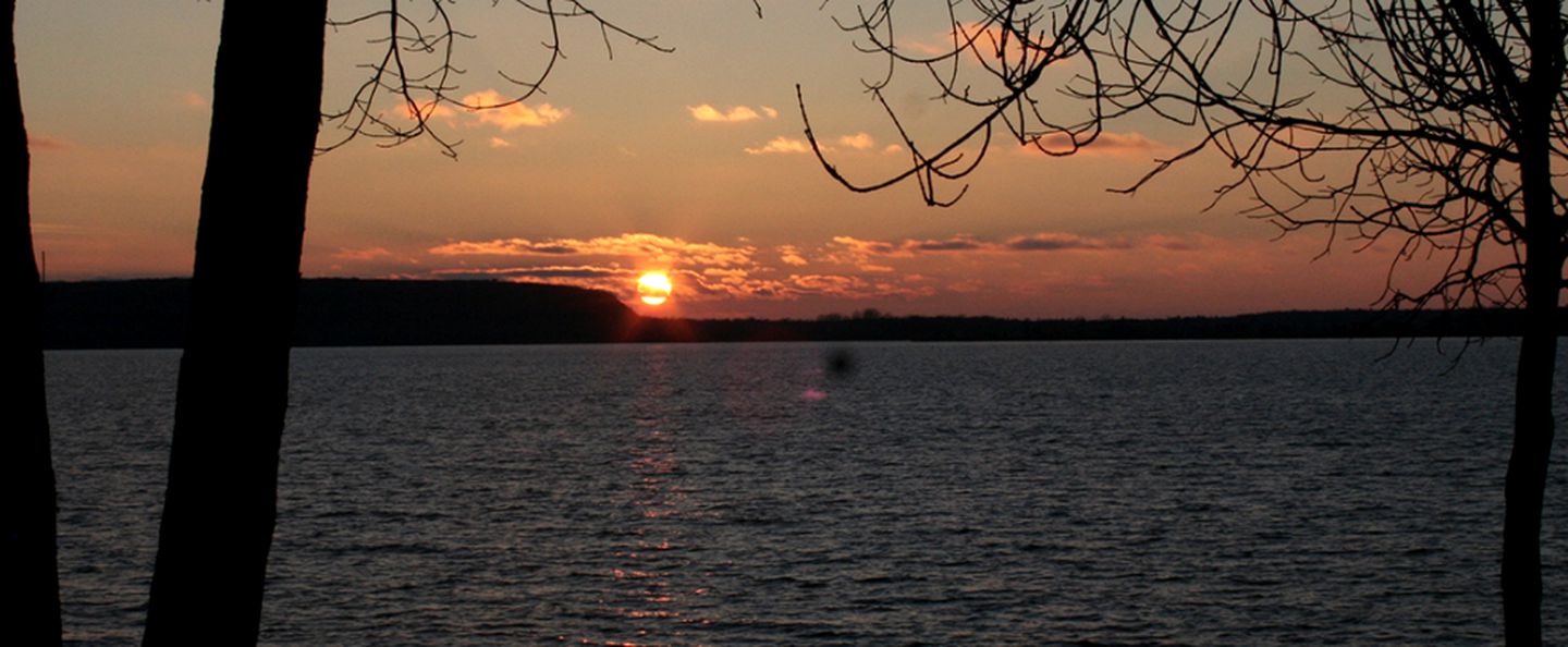 Beautiful Lake Cottage Along the Shores of Sturgeon Bay in Wisconsin