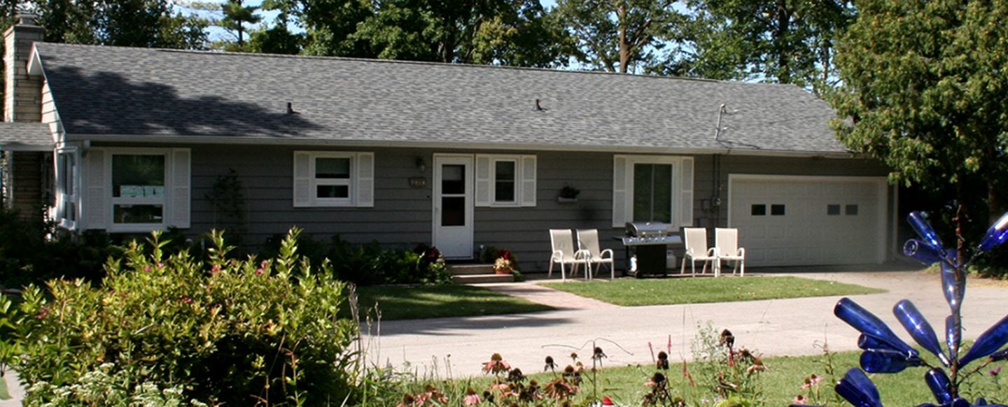 Beautiful Lake Cottage Along the Shores of Sturgeon Bay in Wisconsin