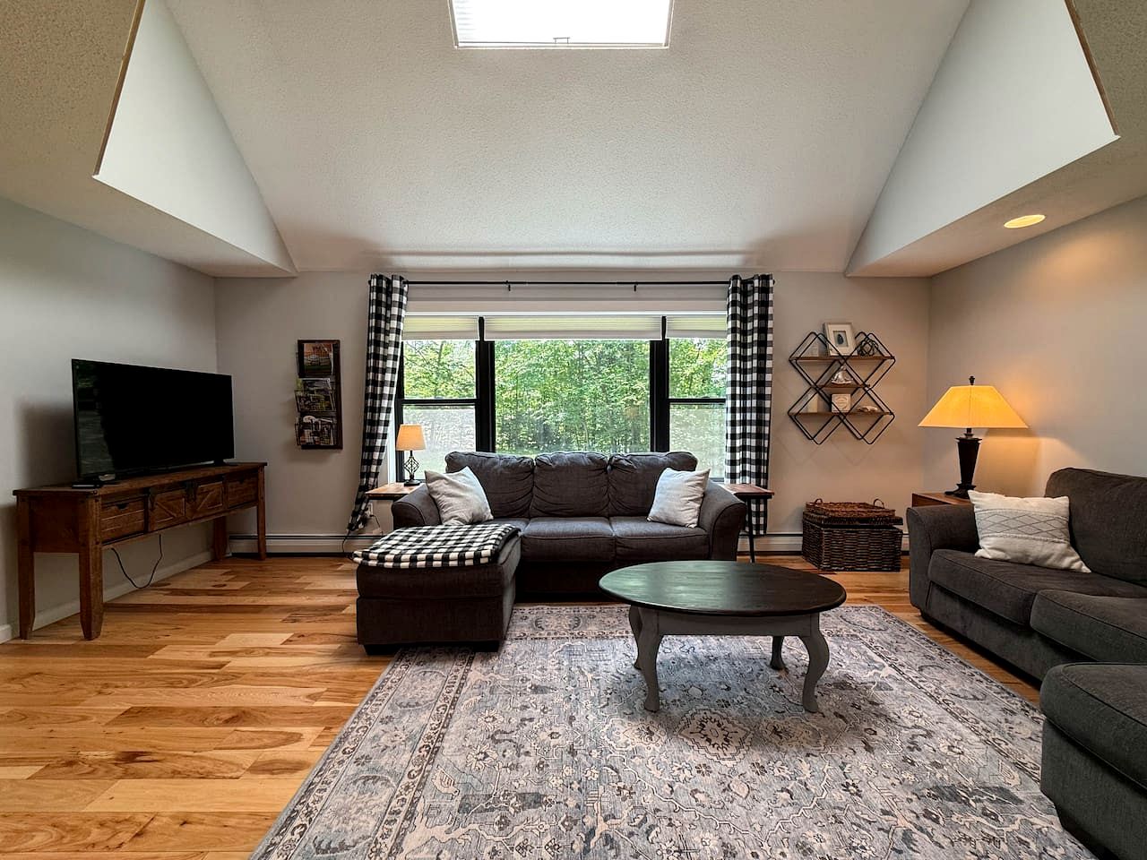 Stylish Cottage Retreat Near Story Land in North Conway, New Hampshire