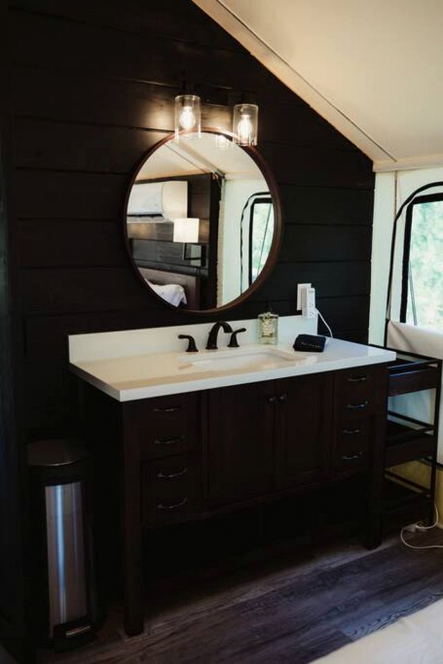 Marvelous Safari Tent with Bath Surrounded by Nature in Kentucky