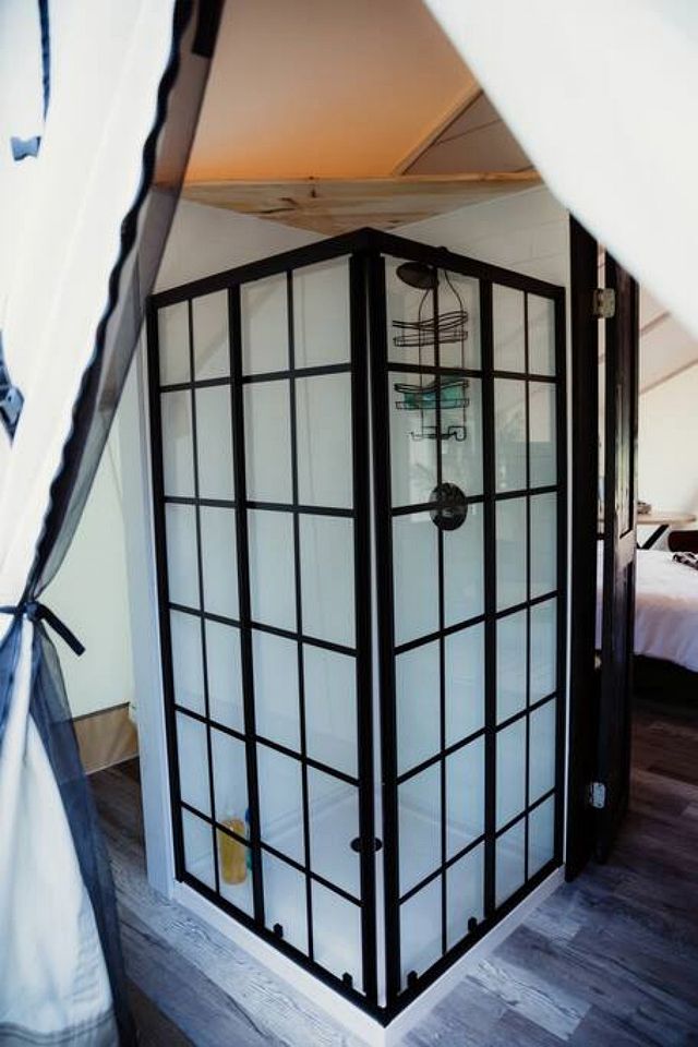 Marvelous Safari Tent with Bath Surrounded by Nature in Kentucky