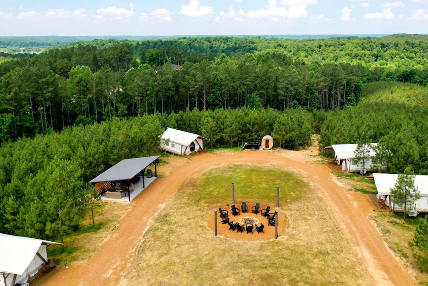 Marvelous Safari Tent with Bath Surrounded by Nature in Kentucky