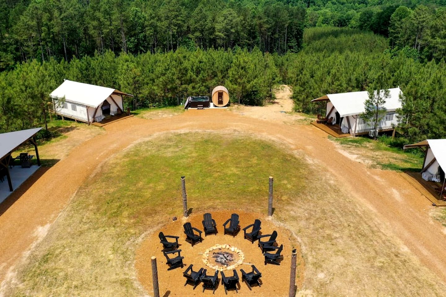 Marvelous Safari Tent with Bath Surrounded by Nature in Kentucky