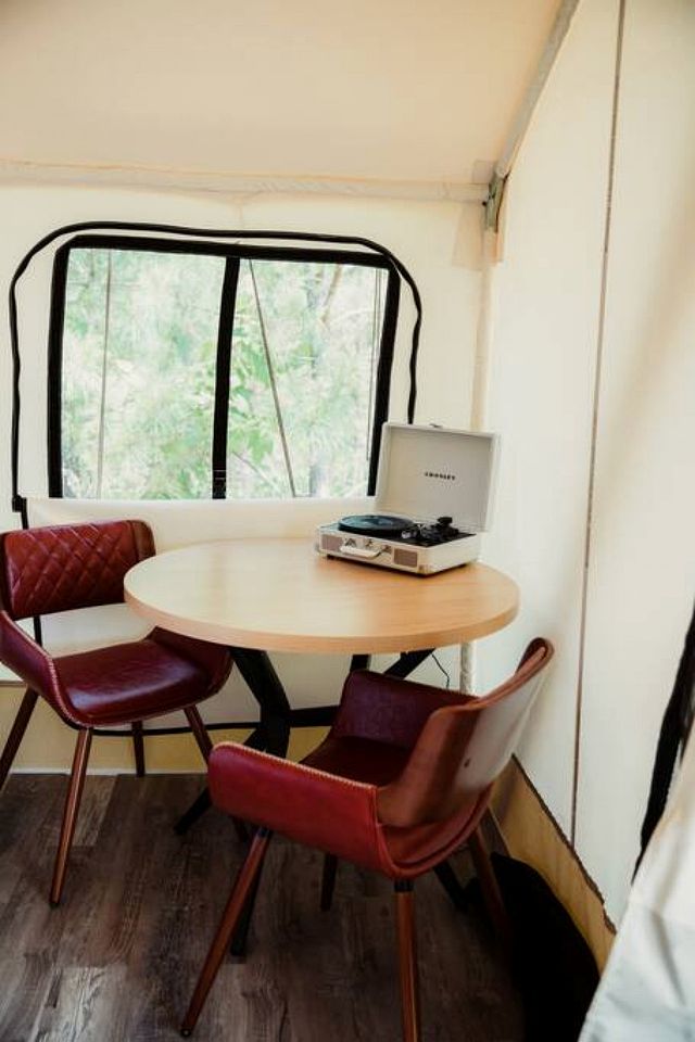 Marvelous Safari Tent with Bath Surrounded by Nature in Kentucky