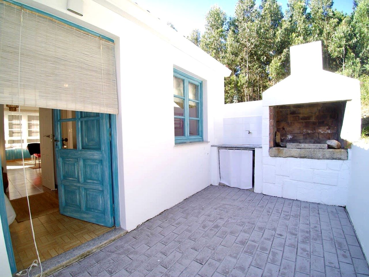 Peaceful Cabin with Private Patio, BBQ and Picnic Area in A Coruña, Galicia
