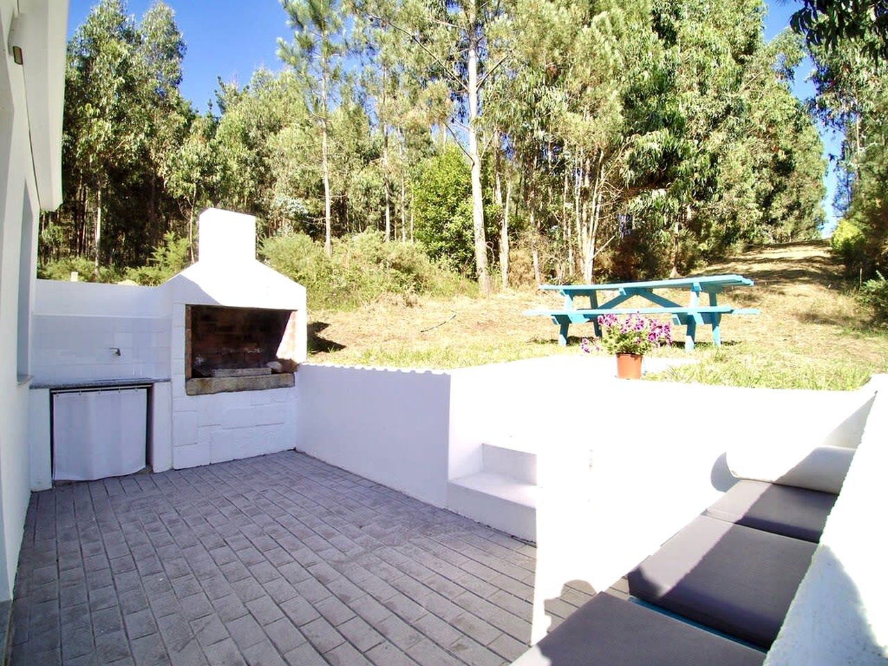 Peaceful Cabin with Private Patio, BBQ and Picnic Area in A Coruña, Galicia
