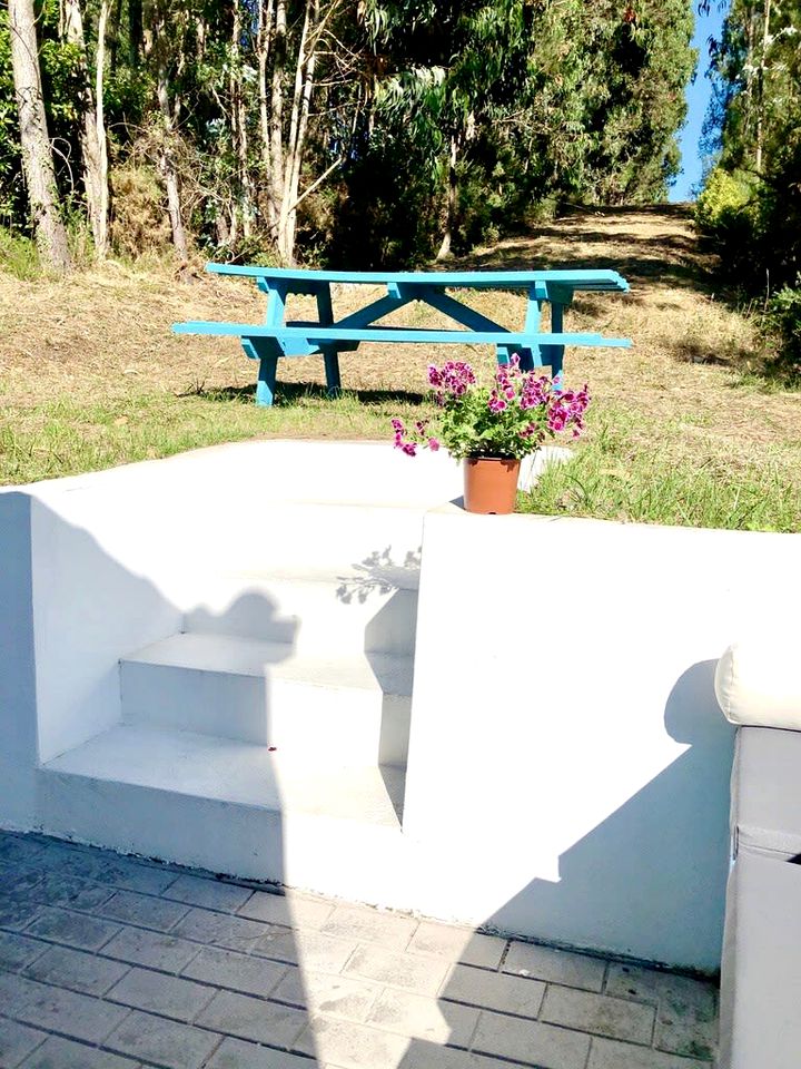 Peaceful Cabin with Private Patio, BBQ and Picnic Area in A Coruña, Galicia