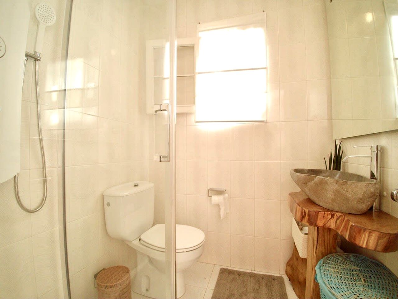 Peaceful Cabin with Private Patio, BBQ and Picnic Area in A Coruña, Galicia