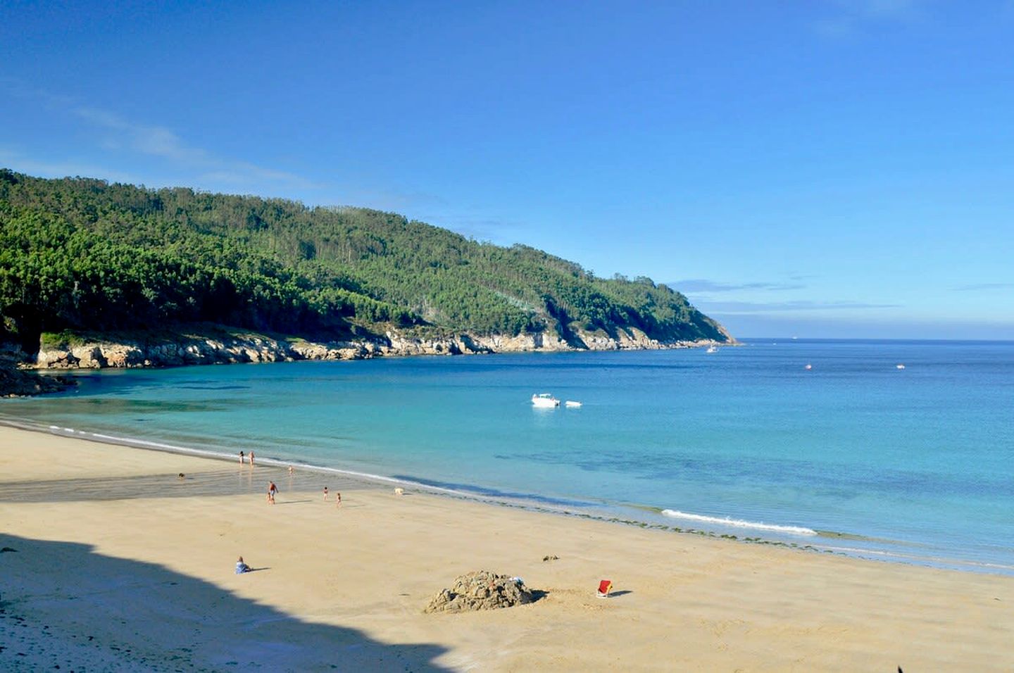 Peaceful Cabin with Private Patio, BBQ and Picnic Area in A Coruña, Galicia