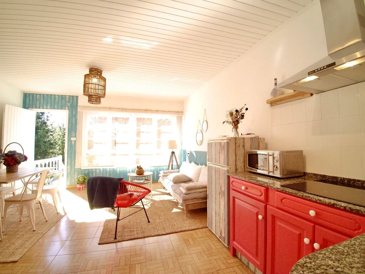 Peaceful Cabin with Private Patio, BBQ and Picnic Area in A Coruña, Galicia