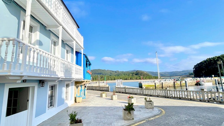 Vacation Rentals (Spain, O Barqueiro, Galicia)