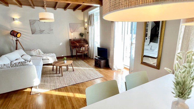 Vacation Rentals (Spain, O Barqueiro, Galicia)