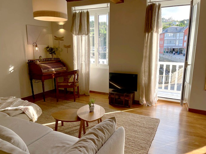Vacation Rentals (Spain, O Barqueiro, Galicia)