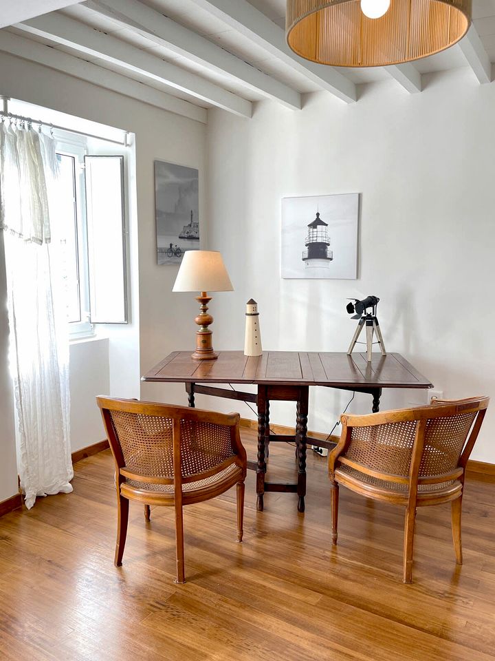 Beach Vacation Rental Incredible for Wine Tasting and Relax in O Barqueiro, Galicia