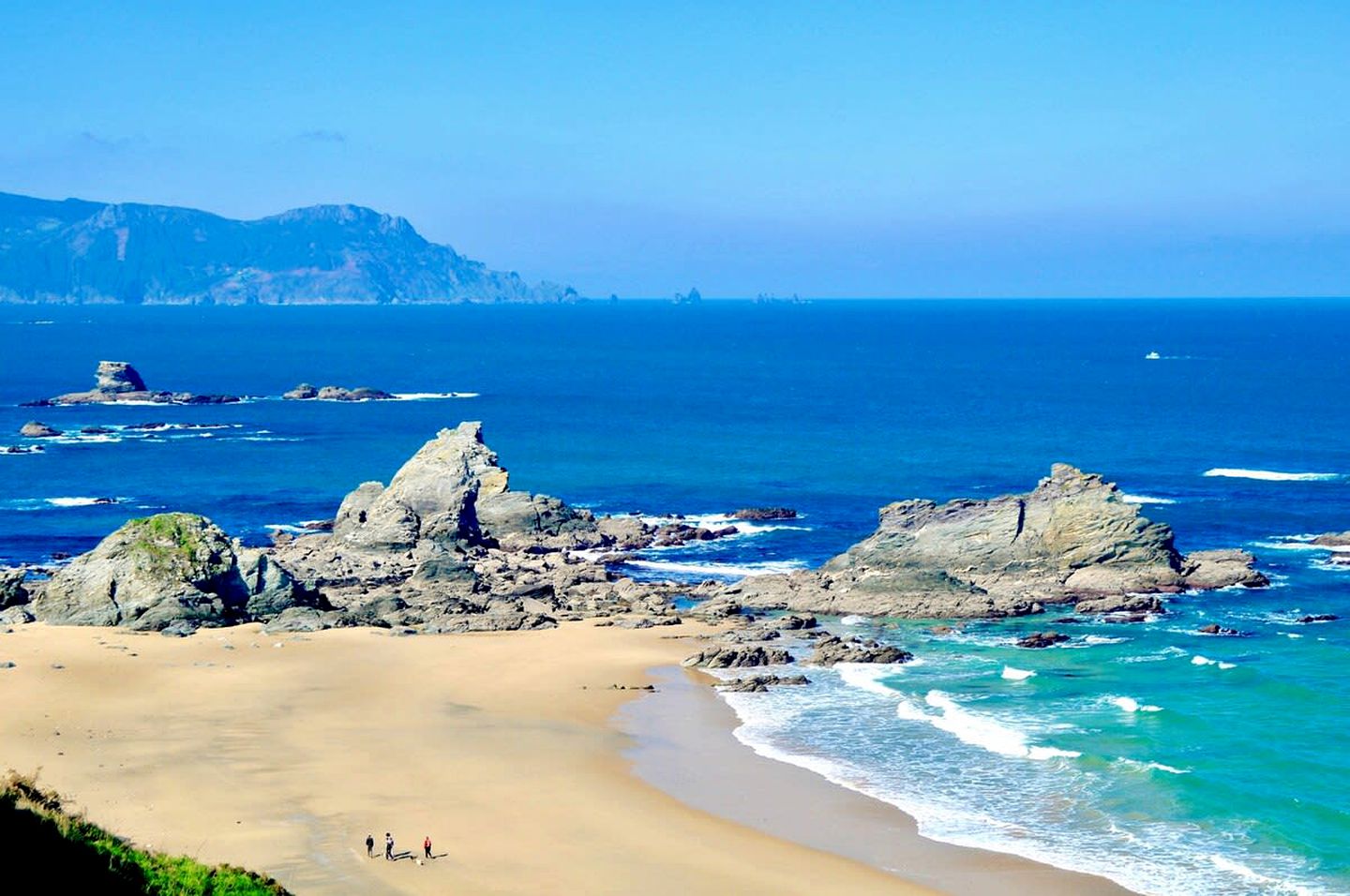 Beach Vacation Rental Incredible for Wine Tasting and Relax in O Barqueiro, Galicia