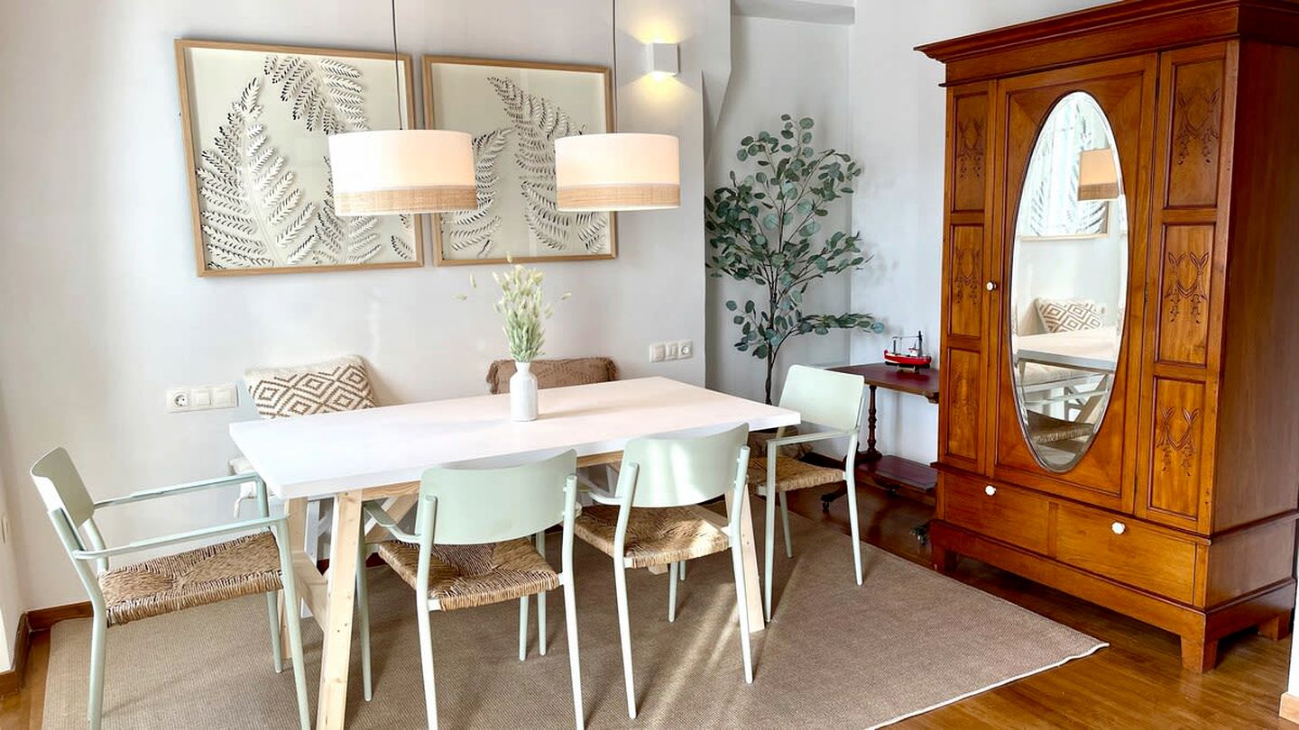 Beach Vacation Rental Incredible for Wine Tasting and Relax in O Barqueiro, Galicia