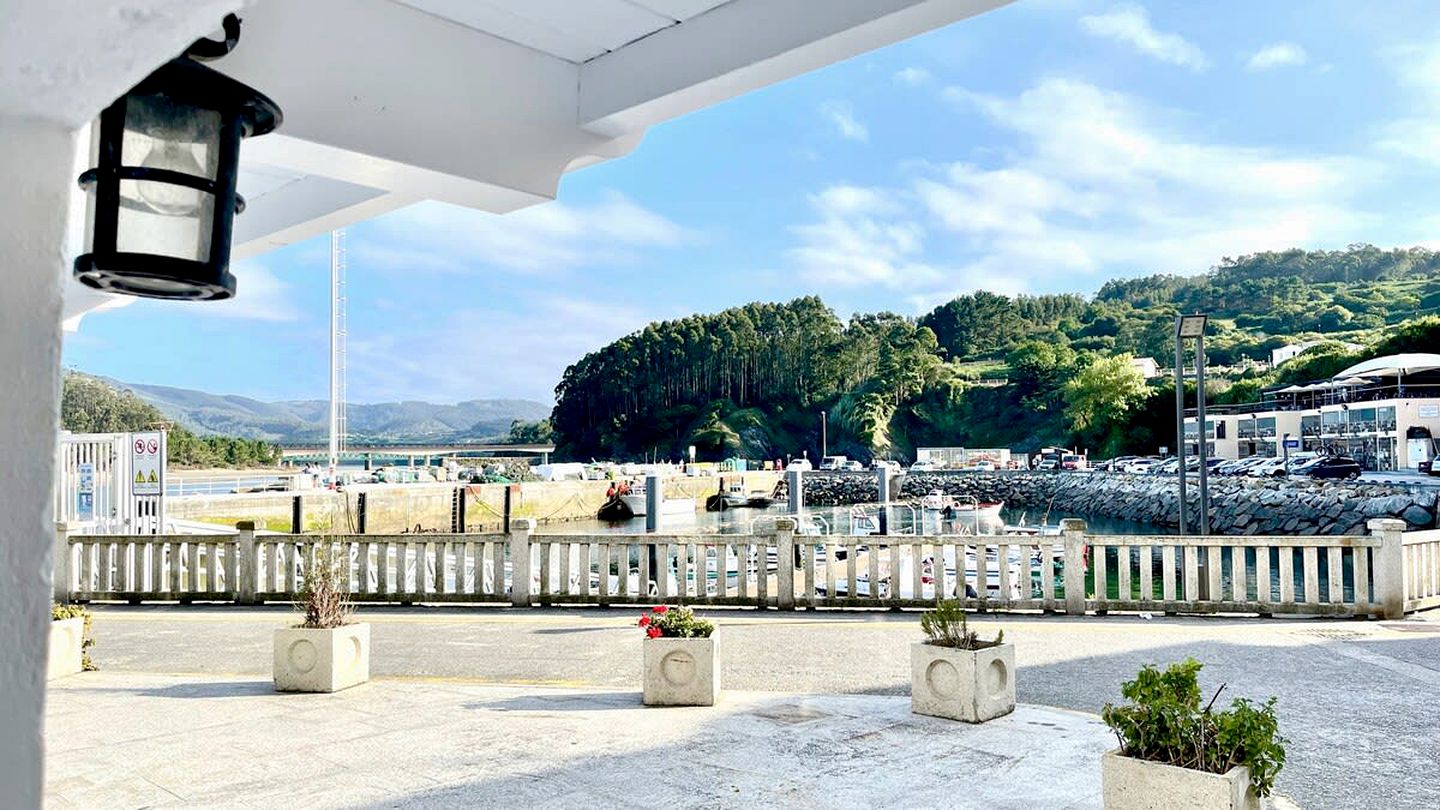 Beach Vacation Rental Incredible for Wine Tasting and Relax in O Barqueiro, Galicia