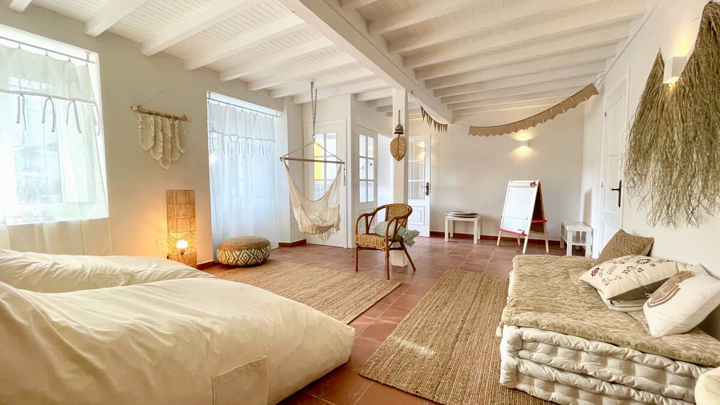 Beach Vacation Rental Incredible for Wine Tasting and Relax in O Barqueiro, Galicia