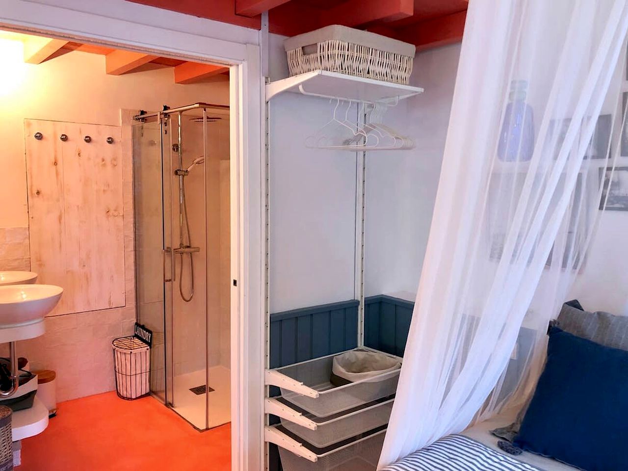 Beachfront House with Private Beach Entrance, Garden and Beautiful Views in Lugo, Galicia