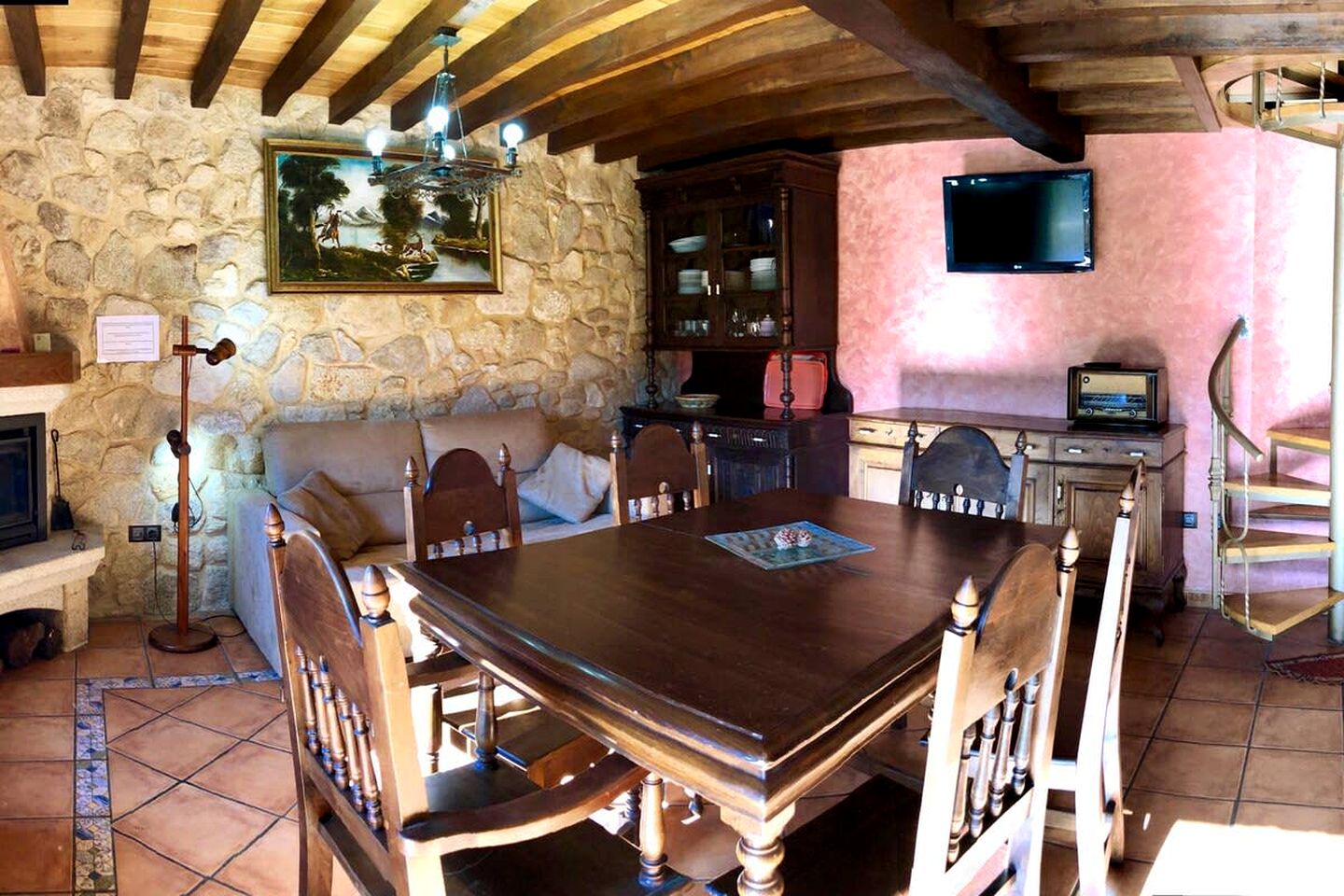 Rustic Vacation Rental with Beautiful Landscape, Garden and Barbecue in Viveiro, Galicia