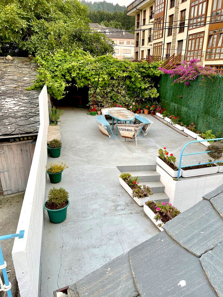 Family-Friendly Cabin with Cozy Outdoor Space and Beach Views in Lugo, Galicia