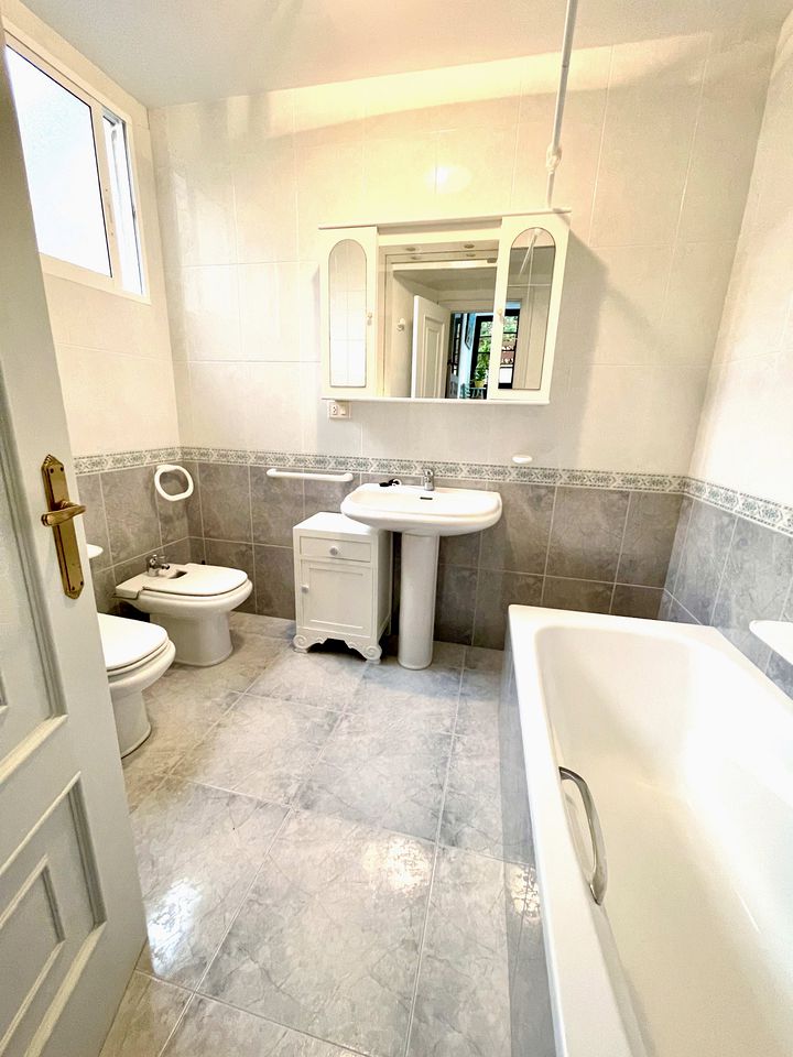 Family-Friendly Cabin with Cozy Outdoor Space and Beach Views in Lugo, Galicia