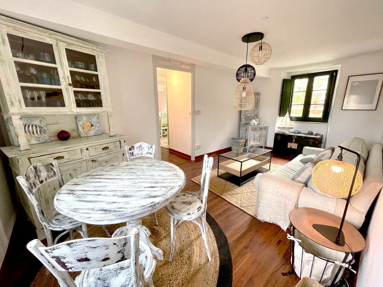 Family-Friendly Cabin with Cozy Outdoor Space and Beach Views in Lugo, Galicia