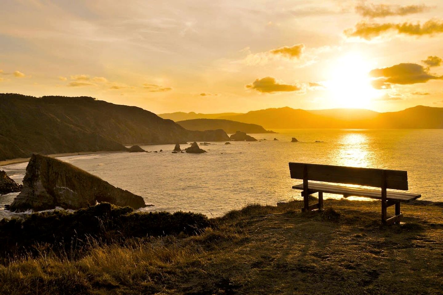 Stunning Cabin Loft with Impressive Outdoor Space and Beach Views in Ortigueira, Galicia
