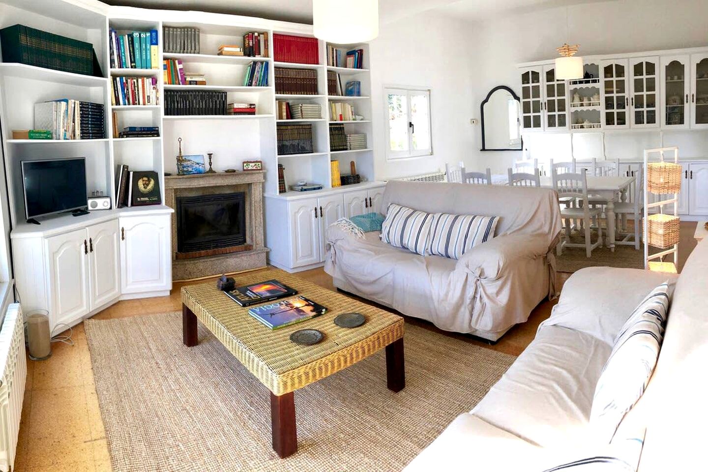 Cozy Beach Cabin Perfect for Hiking Trails and Water Sports in Ortigueira, Galicia