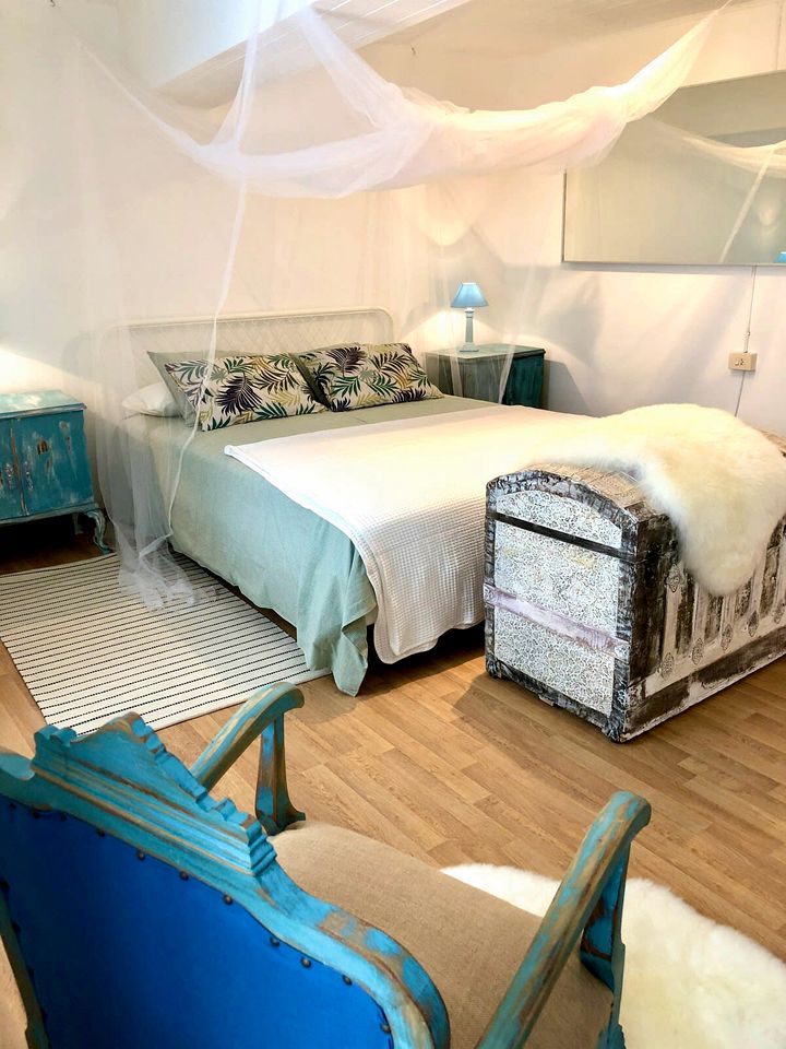 Charming Cabin with Outdoor Picnic Area Next to the Coast in A Coruña, Galicia