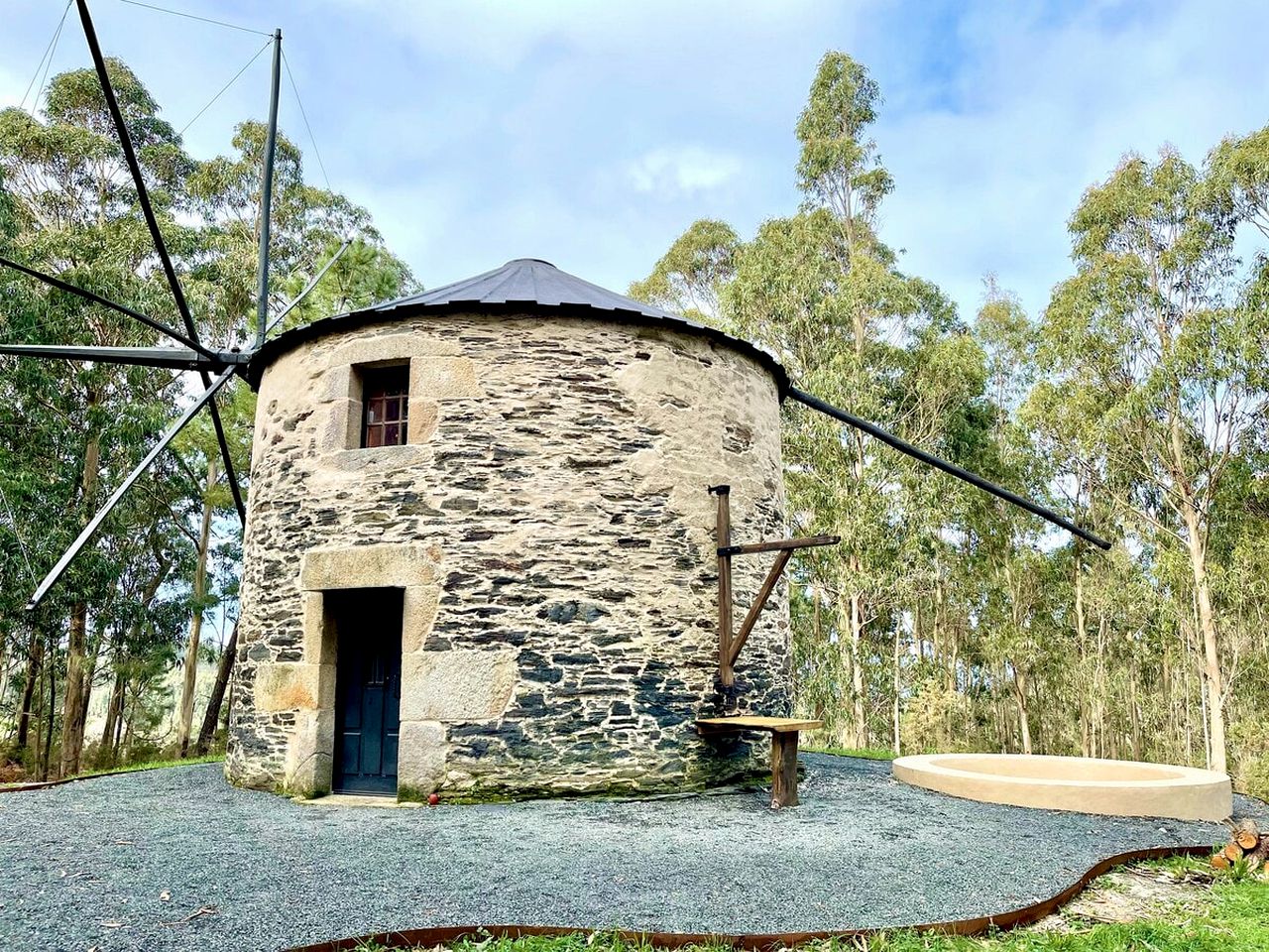 Unique Intimate Glamping Experience in a Windmill Perfect for a Couple Getaway in O Barqueiro, Galicia