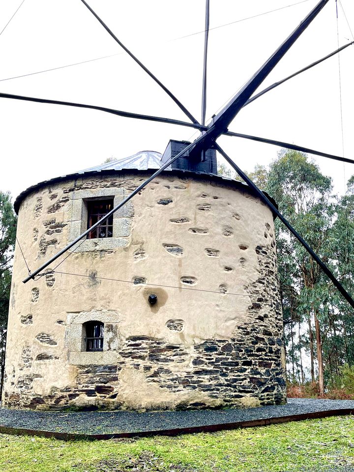 Unique Intimate Glamping Experience in a Windmill Perfect for a Couple Getaway in O Barqueiro, Galicia