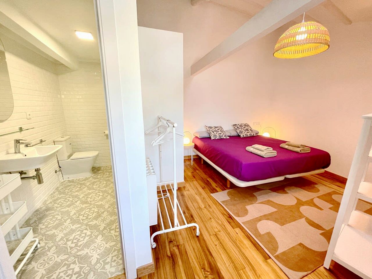 Group Beach House with BBQ and Private Patio in A Coruña, Galicia