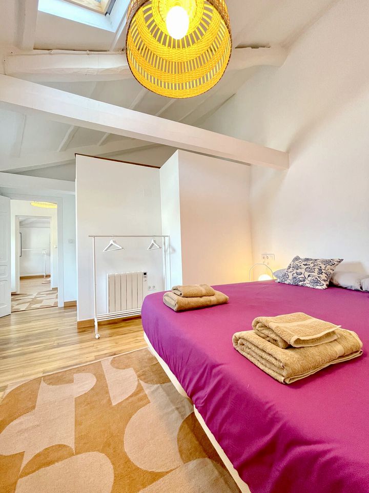 Group Beach House with BBQ and Private Patio in A Coruña, Galicia