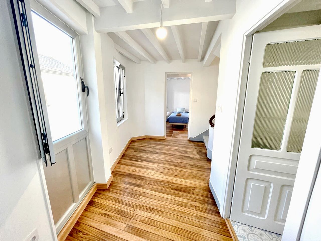 Group Beach House with BBQ and Private Patio in A Coruña, Galicia