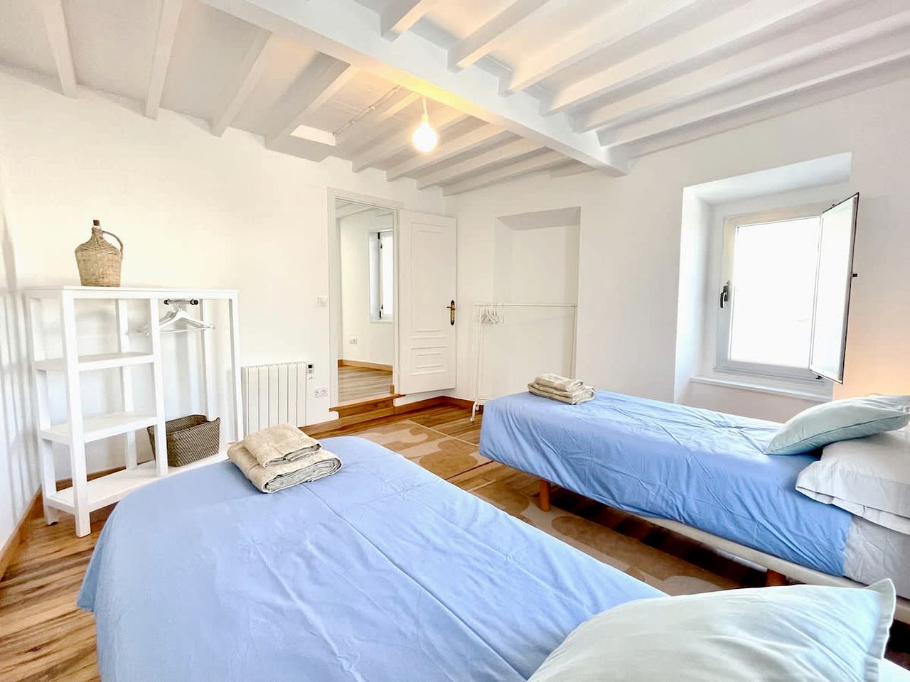 Group Beach House with BBQ and Private Patio in A Coruña, Galicia