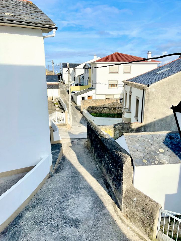 Group Beach House with BBQ and Private Patio in A Coruña, Galicia